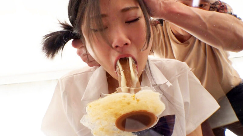 「【夏花】制服美少女が拘束イラマチオで激しい嘔吐調教される過激プレイ動画」のサンプル画像3枚目