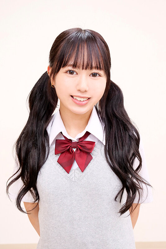 「綾美なな 学生服姿でディルドチャレンジ！中出しナンパ企画で本番展開する美少女JK動画」のサンプル画像1枚目