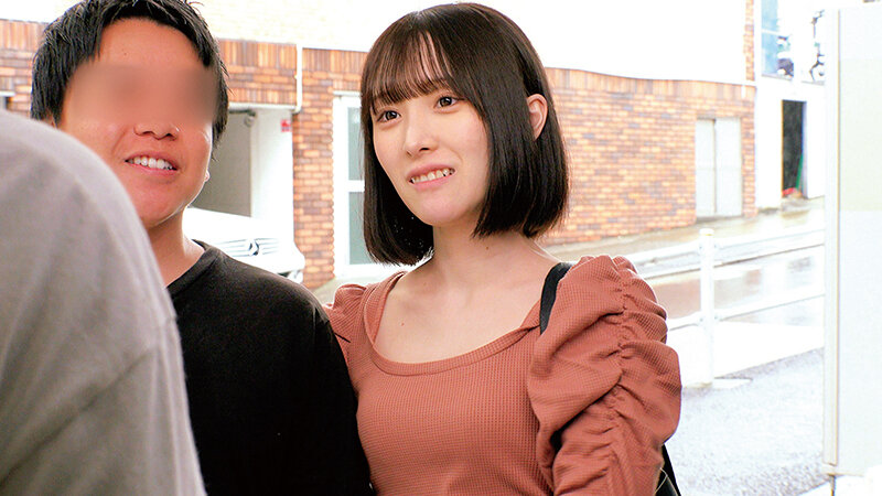 「【素人女子大生】彼氏が寝ている横でNTR中出し！ナンパ企画で寝取られる美人カップル」のサンプル画像6枚目