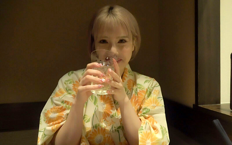 「若宮はずき 美乳×巨乳の温泉ハメ撮り中出し旅行!ノーブラ姿が魅力的な人気作品」のサンプル画像8枚目