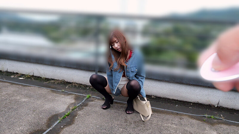 「逢沢みゆが野外露出で羞恥プレイ!巨乳美女の乱交キャンプSEX三昧が過激すぎる」のサンプル画像3枚目