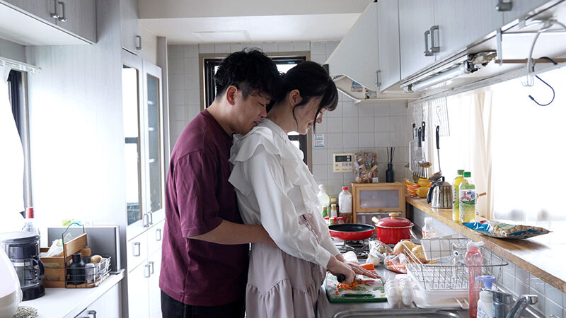 「霜月みぞれのニューハーフカップル動画|男の娘との甘いイチャラブプレイで魅せる親密シーン」のサンプル画像2枚目