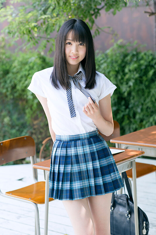 「木村怜門・田宮春陽・櫻井愛莉が魅せる純系美少女アイドルの甘い戯れ【芸能人イメージ】」のサムネイル