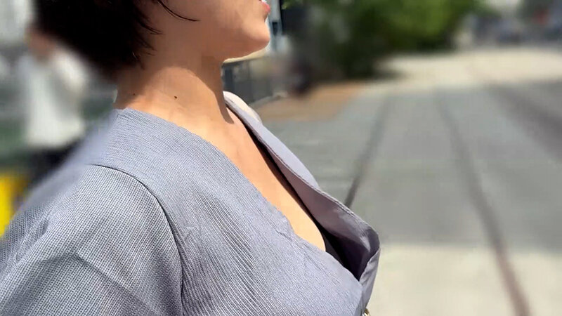 「【素人ナンパ】街角お姉さんのアナル観察！ウェディングプランナーかほちゃんの恥じらい初体験」のサムネイル