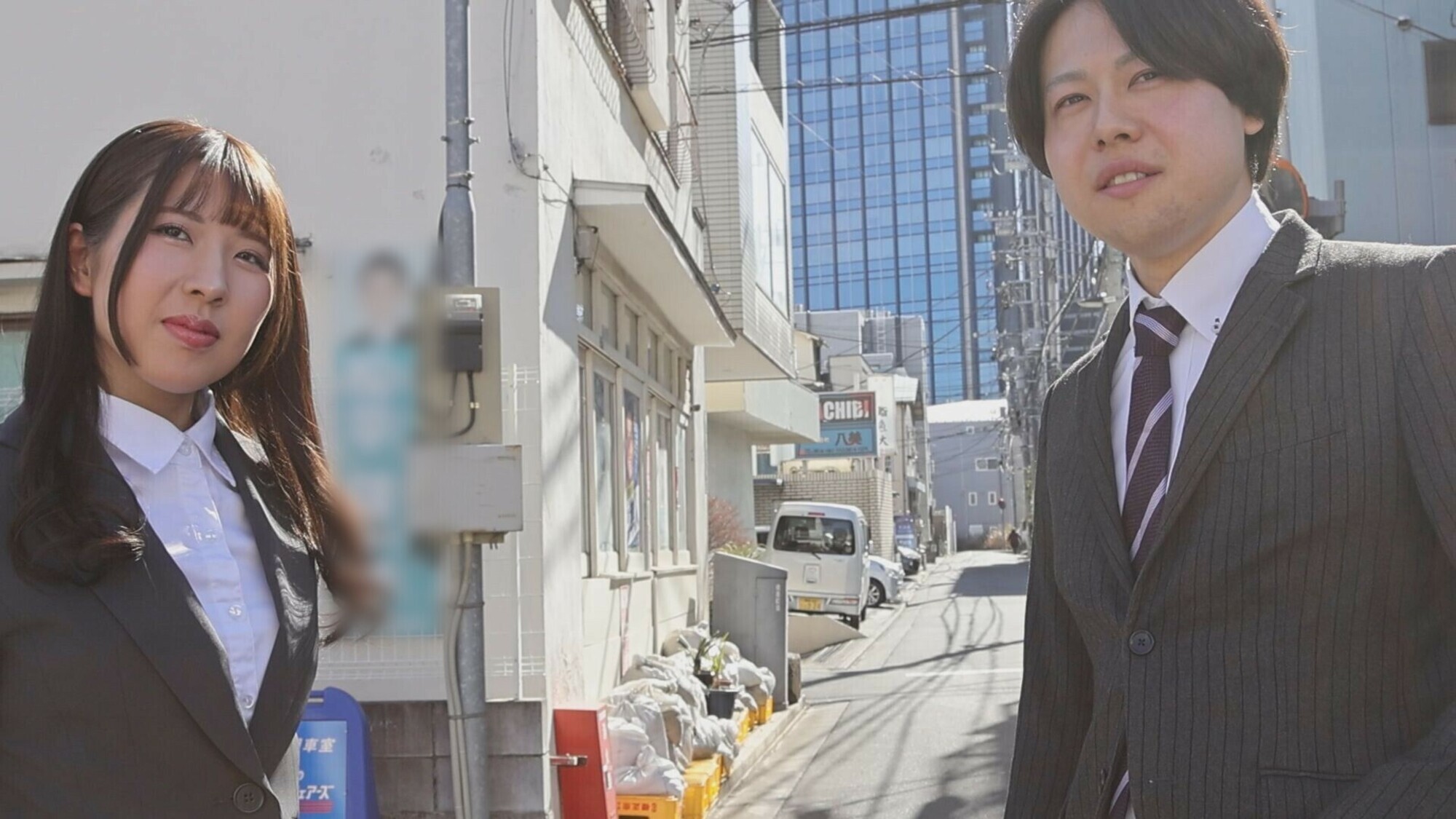 「街角素人実験ナンパ!同僚同士で密室脱出ゲーム! 賞金1000万円か、それとも丸見えセックス大公開!?」のサムネイル
