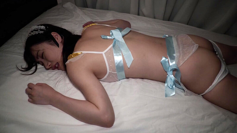 「望月りんね メイド調教で中出し&イラマチオ!パイパン美尻娘が巨根で何度も絶頂」のサンプル画像16枚目