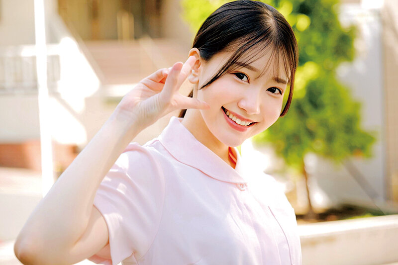 「【素人ナース】現役看護師さらさん・みつきさんをナンパ！マシュマロおっぱいで連続中出しSEX」のサンプル画像1枚目