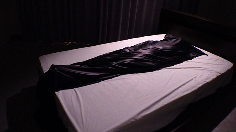 「友田彩也香のドール系作品で魅せる顔射＆局部アップの濃厚プレイを徹底レビュー」のサムネイル