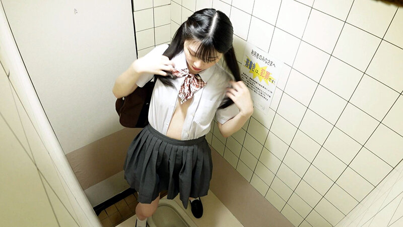 「【素人JK】女子校生の下校中オナニー流出動画|パンチラ&局部アップで発情期の自撮り映像」のサンプル画像8枚目