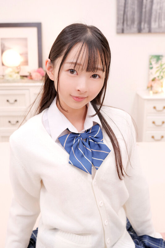 「望月つぼみ 黒ストッキング女子校生の足コキご奉仕から激しい中出しセックスまで」のサムネイル