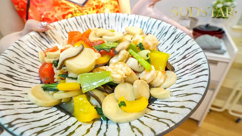 「渚恋生のハメ撮り映像|アイドル級美女がクンニ・騎乗位・バックで魅せる濃密プライベートSEX」のサンプル画像5枚目