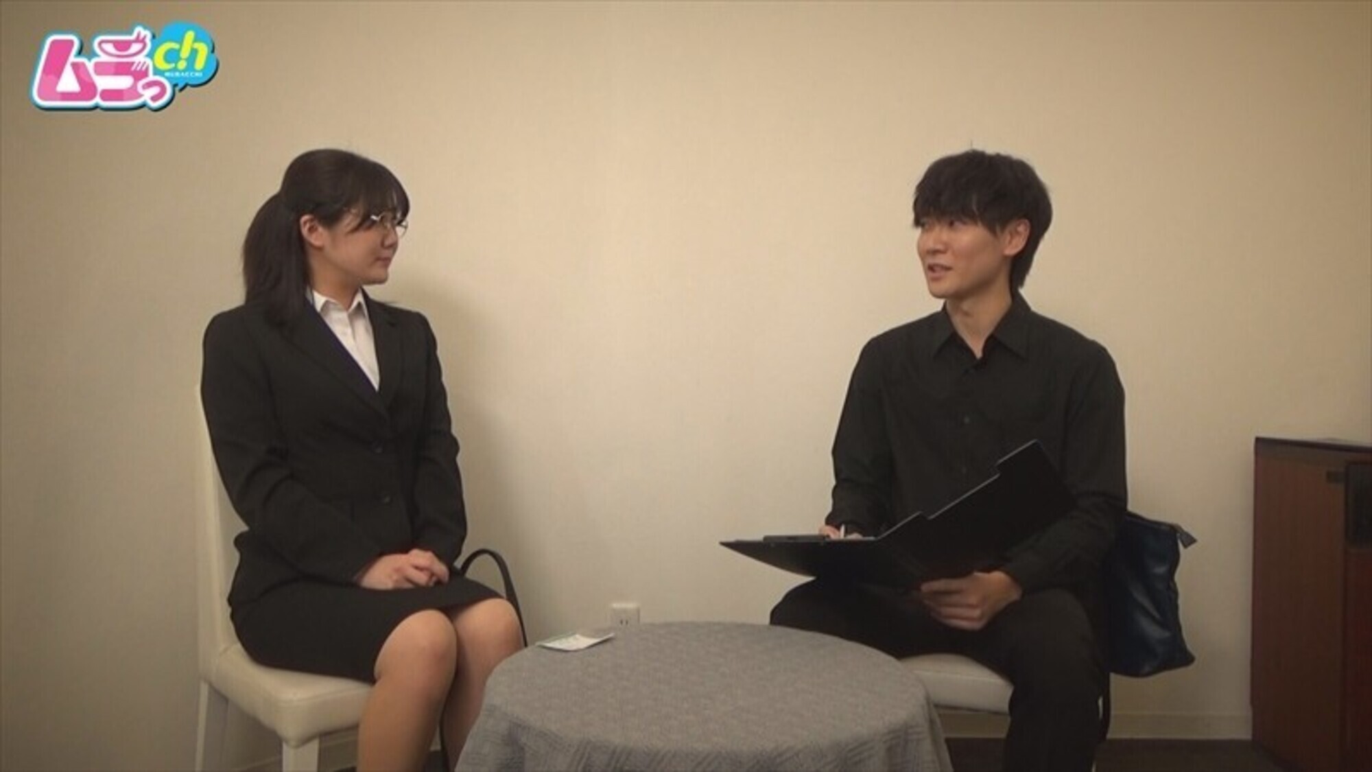 「ホテル部屋REC 「マネージャーになるには身体が資本!」推しのアイドルマネージャーになりたいNNT(無い内定)就活生の弱みに付け込み、中出し発射でマ●コの奥までじっくり身体検査!」のサンプル画像2枚目