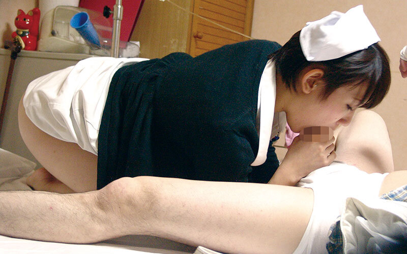 「熟女ナースの人妻看護師に見せつけ露出プレイ|ムチムチ巨尻おばさんとの病院エロ4時間」のサンプル画像15枚目