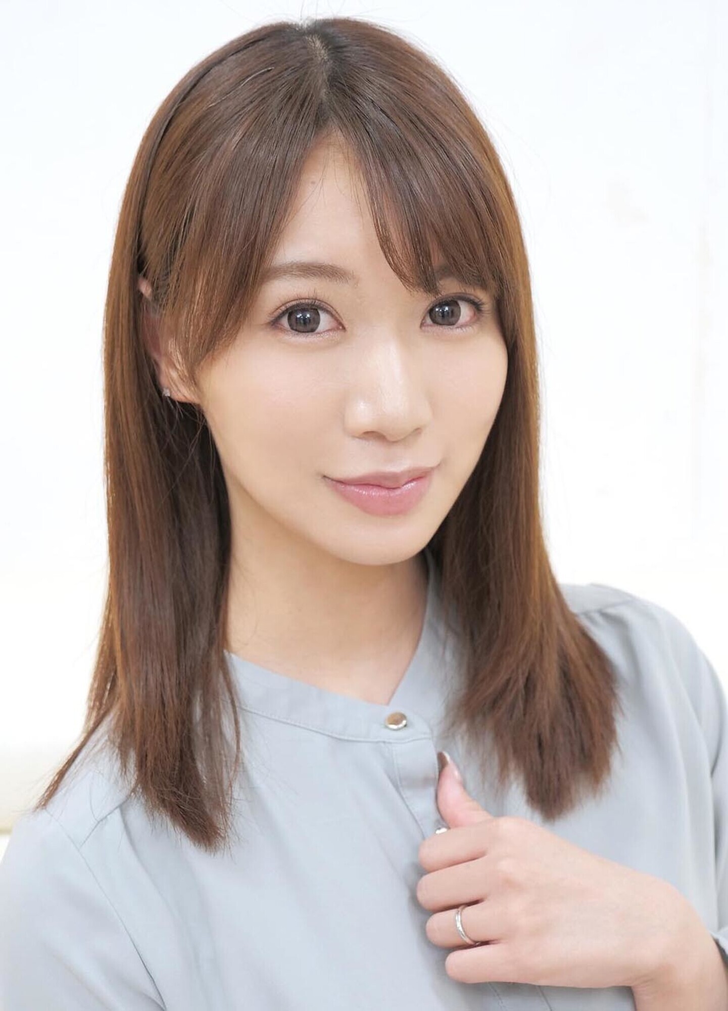 「素人奥様ナンパ 童貞君の包茎チ○ポむいて●ってあげてもらえませんか? 4 久しぶりに見るギンギンチ○ポに発情!優しく筆おろしセックスしてくれました!」のサンプル画像12枚目