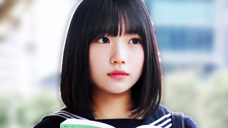 「【素人美少女】制服JKが電車内で恥辱プレイ！羞恥に震える姿が堪らない生姦映像」のサムネイル