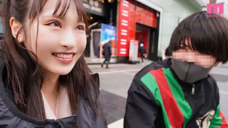 「美少女・小野六花が逆ナンで騎乗位披露!スレンダー美乳ボディの大阪凱旋SEX旅行」のサンプル画像4枚目