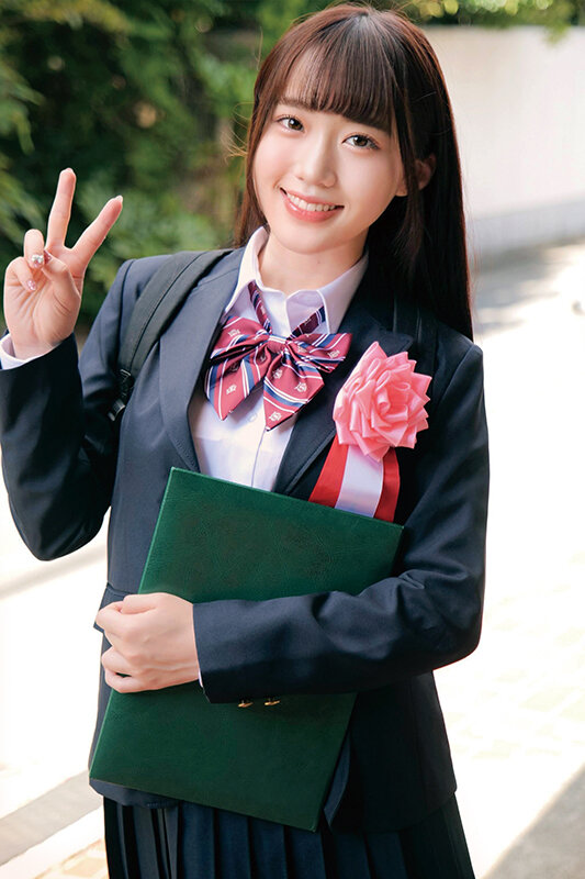 「素人女子校生が卒業式直後にナンパされ制服姿のまま初めての中出し体験【みく＆みさき】」のサンプル画像1枚目