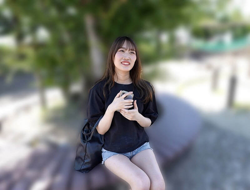 「有馬みずき 美乳女子大生がセーラー服姿でフェラ＆中出し体験！自宅に誘った結果」のサムネイル