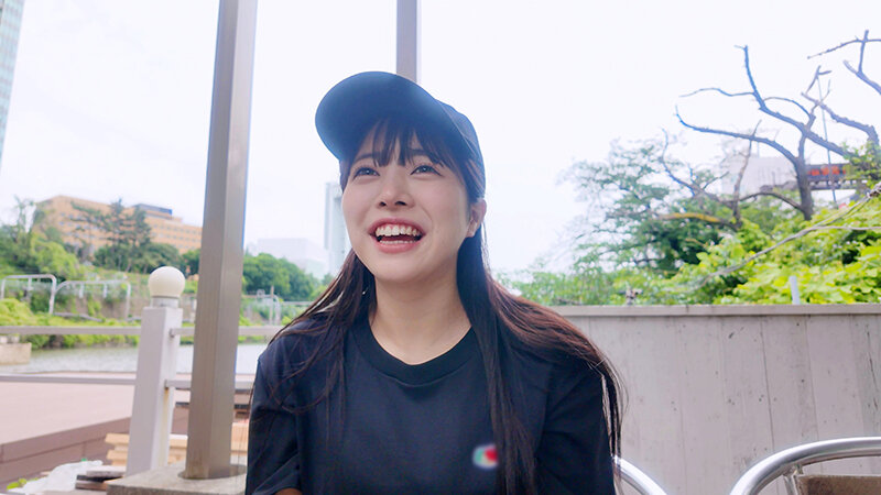 「【素人】承認欲求強めの爆乳フリーターが激しいクンニでアクメ連発！中出しフィニッシュ」のサンプル画像2枚目