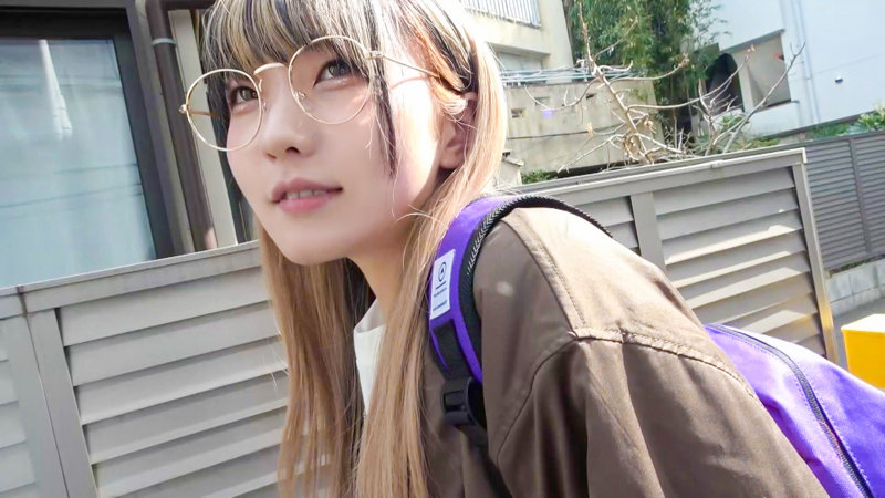 「パイパン素人ちさとをナンパしてハメ撮り中出し！潮吹き絶頂の激イキセックス」のサムネイル