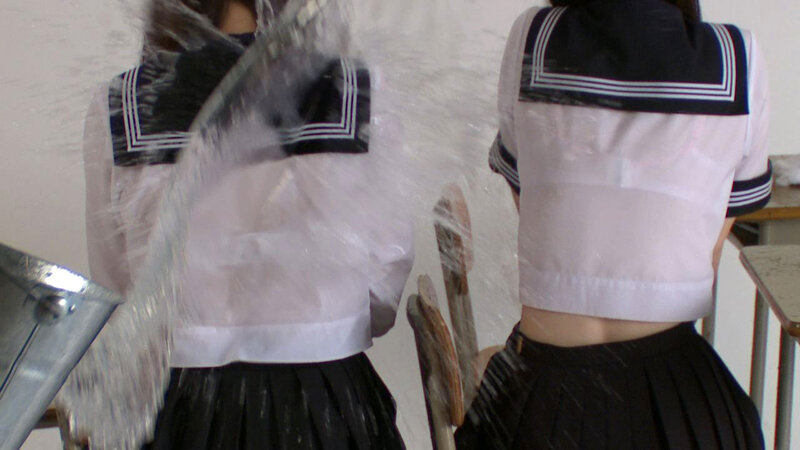 「【セーラー服】濡れ透けフェチ必見!制服JKの恥じらい姿がエロ可愛い人気動画」のサンプル画像12枚目