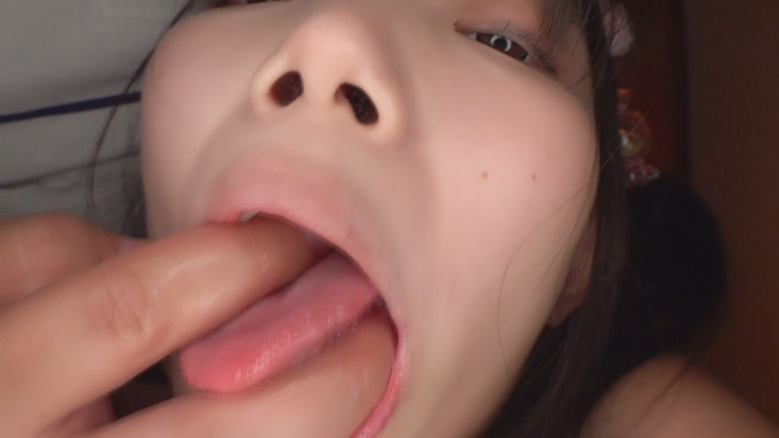 「南日菜乃のロ○系デビュー作!無垢な美少女が義父に調教される衝撃の家庭内記録」のサンプル画像10枚目