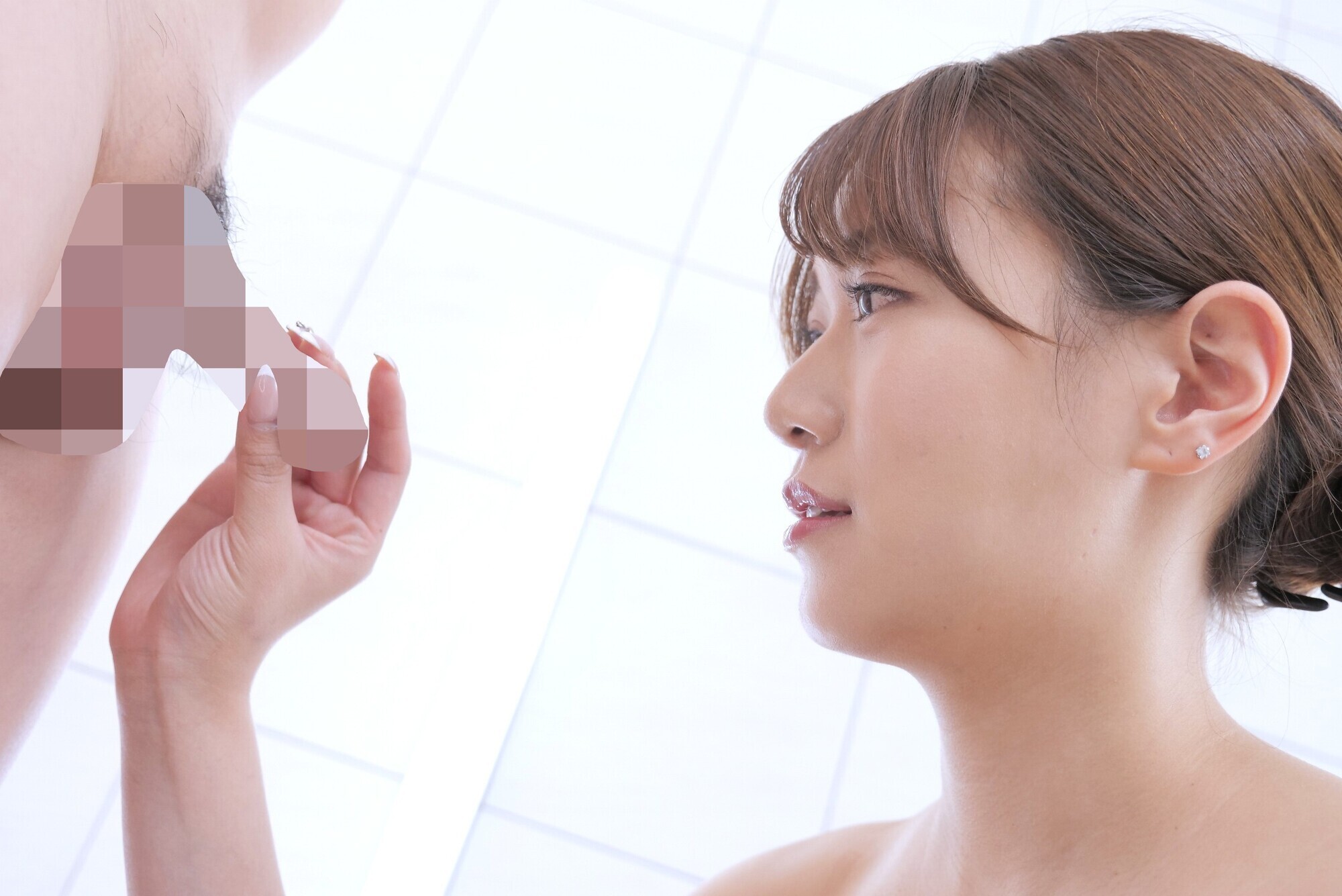 「素人奥様ナンパ 童貞君の包茎チ○ポむいて●ってあげてもらえませんか? 久しぶりに見るギンギンチ○ポに発情!優しく筆おろしセックスしてくれました! 蒼乃美月」のサンプル画像2枚目