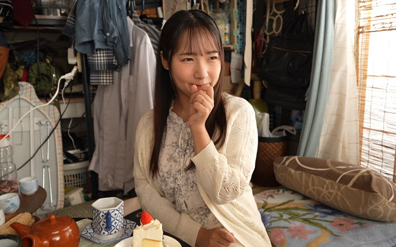 「前略四畳半の奥様 なつきさん 23歳 ●素人四畳半生中出しシリーズ」のサムネイル