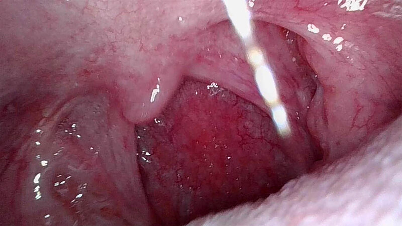 「【雨村梨花】スーツ姿の微乳美少女OLが潮吹き絶頂！恥じらいながら感じる局部アップ映像」のサンプル画像11枚目