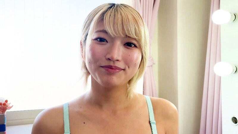「スレンダーお姉さんの自撮りオナニー配信|ディルド&バイブで乱れる素人美女の絶頂映像」のサムネイル
