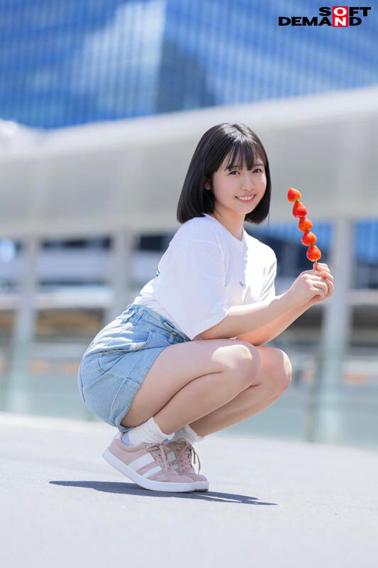 「【桃川ここな】コスプレ女子大生が羞恥の浣腸&初アナル体験で悶絶!局部アップで魅せるAVデビュー作」のサンプル画像2枚目