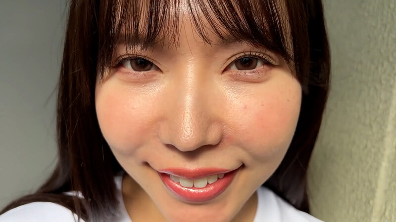 「【素人ナンパ】街角で声をかけたお姉さんまいなちゃんの口内観察体験動画」のサンプル画像4枚目