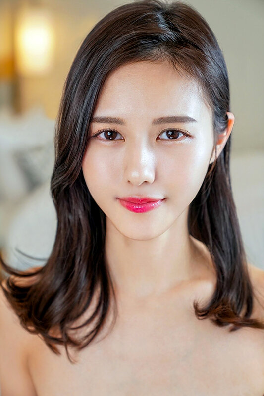 「【素人女教師】巨乳熟女の体育教師が禁断の中出しSEX！引き締まったボディと長乳がエロすぎる」のサンプル画像1枚目