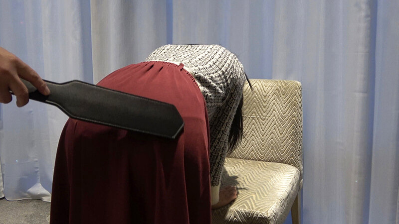 「素人女子大生がアナル調教とスパンキングで快感絶頂！Mな知美のSM体験告白」のサンプル画像13枚目