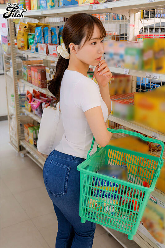 「海老咲あお 巨乳人妻がパイズリご奉仕&中出し懇願 シンママのパパ活事情」のサンプル画像2枚目