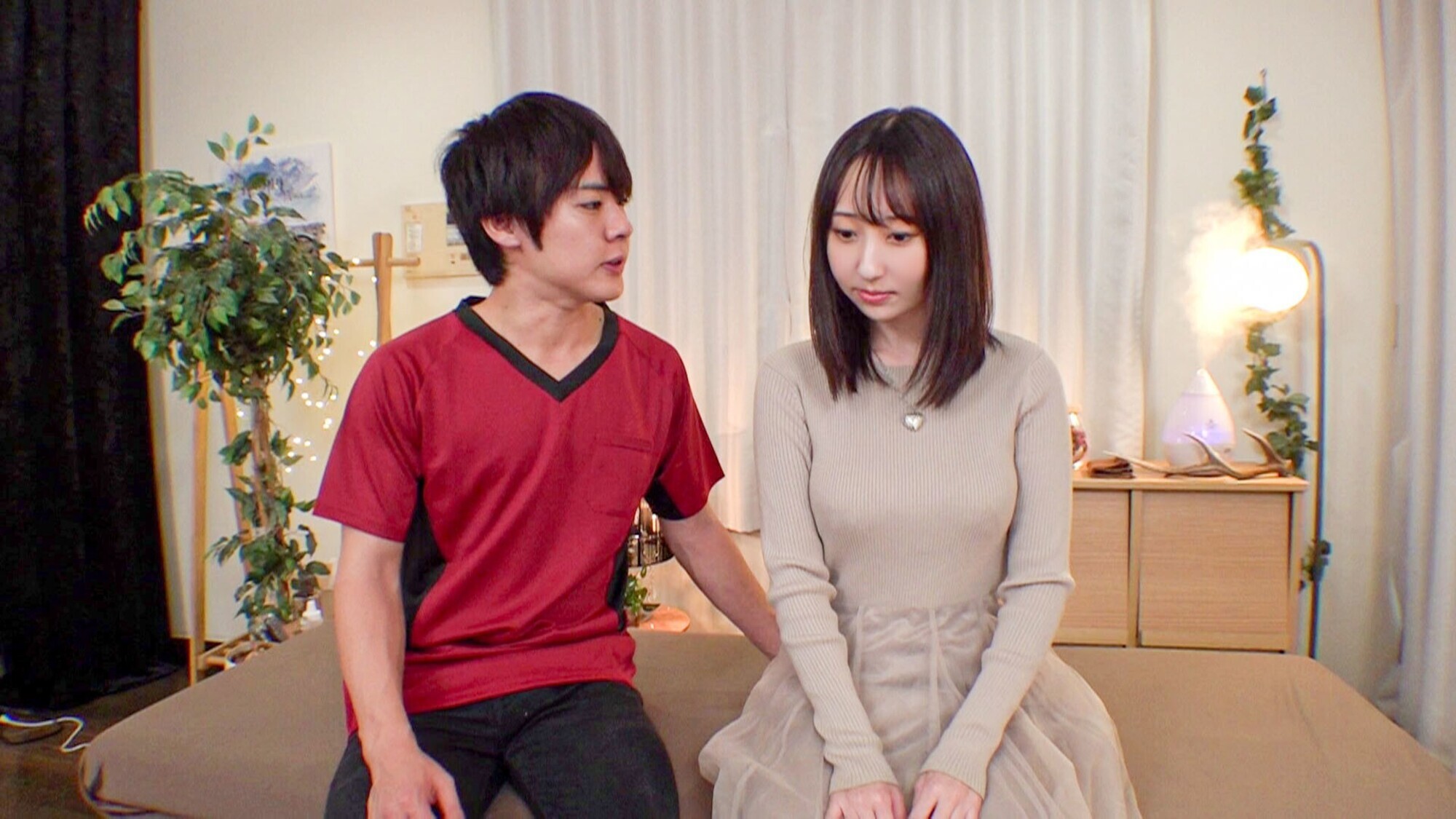 「連続ガチ逝かせエステサロン 敏感過ぎるのを克服するためにエステに通う女性がゴッドセラピストによってイキまくるエクスタシー体質に改善させられた 山下紗和」のサムネイル