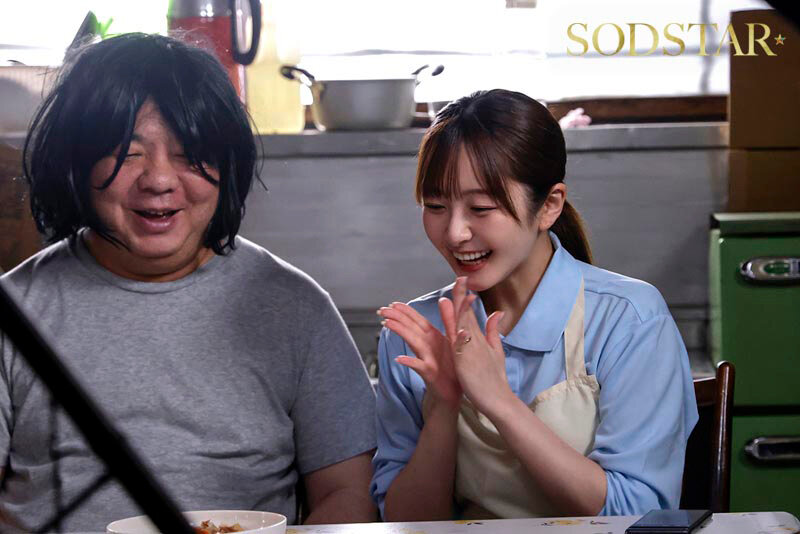 「青空ひかり 人妻お手伝いさんが放尿お漏らしご奉仕!ゴミ屋敷で中出し性サポート」のサンプル画像10枚目