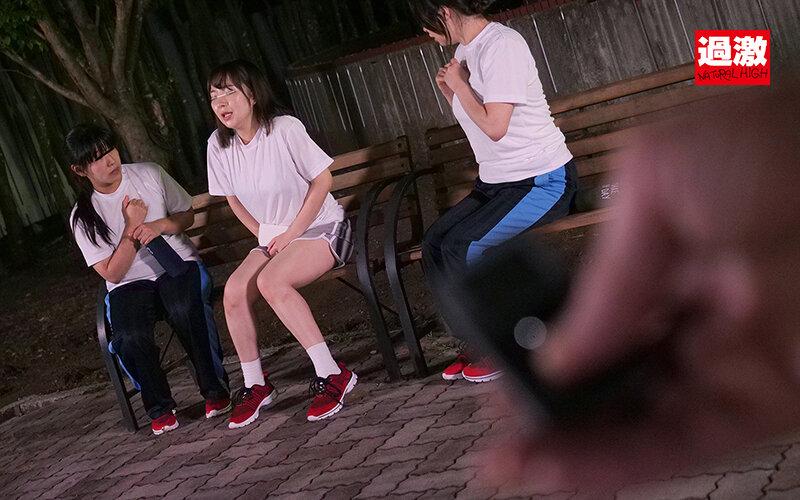 「【体操着ブルマ】スポーツ女子が野外露出で中出し＆アナルセックス！媚薬で発情した2穴責めプレイ」のサンプル画像16枚目