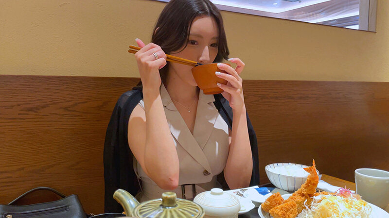 「森沢かな(飯岡かなこ)人妻セフレとの不倫NTR中出しハメ撮り3P濃厚セックス」のサンプル画像12枚目