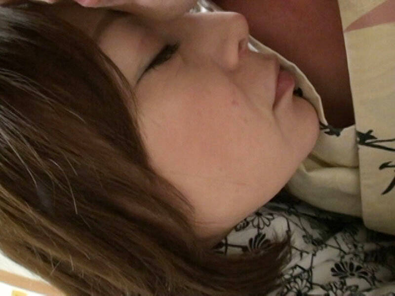 「【熟女】和服美人の艶やかな誘惑!浴衣姿の人妻が魅せる大人の色気【AIリマスター版】」のサンプル画像13枚目