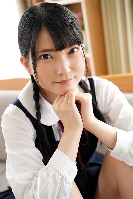 「伊織ひなの SPECIAL BEST｜パイパン美少女の中出し・放尿プレイ4時間｜貧乳ミニ系」のサムネイル