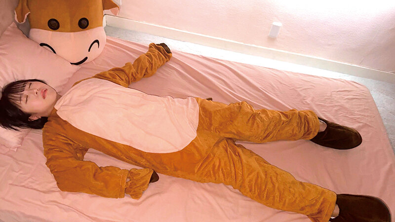 「【素人】遊園地キャスト4名の着替え盗撮＆中出し映像｜着ぐるみの中の人プライベート流出」のサンプル画像14枚目