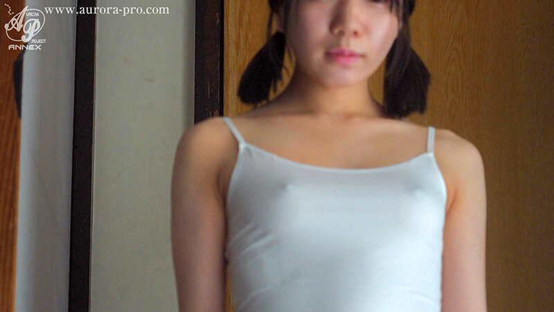 「日向由奈 女子校生コスプレで顔射・中出し・3P体験 美乳JKの過激プレイ集」のサンプル画像6枚目