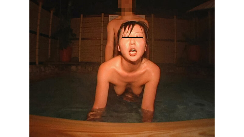 「【素人盗撮】温泉旅館で隠し撮りされた美女たちの入浴シーン【のぞき・秘湯巡り】」のサンプル画像9枚目