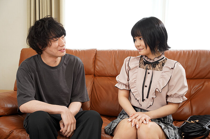 「愛咲ましろ初撮りAVデビュー！微乳ミニ系美少女が中出し＆潮吹きで感じまくる濃密セックス」のサムネイル