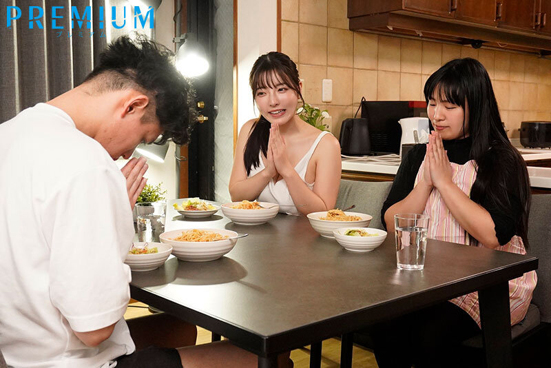 「彩月七緒の巨乳お姉さんが騎乗位とパイズリで誘惑！何度も中出しさせられる濃厚セックス」のサムネイル