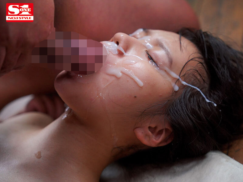 「三上悠亜・河北彩花ら美少女10人の顔射ぶっかけBEST|巨乳女優への大量フェラ顔面発射246連発」のサンプル画像7枚目