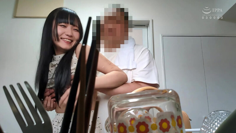 「日泉舞華・五十嵐清華・雫月心桜がスレンダー若妻人妻役で不倫ごっくん盗撮プレイに溺れる」のサムネイル