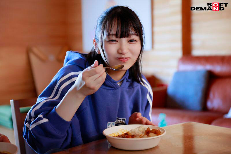 「音田絵凛18歳AVデビュー!スレンダー美少女素人がローション顔射プレイで魅せるギャップ」のサンプル画像9枚目