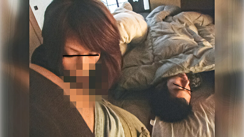 「【人妻NTR】寝取られ妻の衝撃不倫現場！バック・フェラで乱れる主婦の背徳セックス」のサンプル画像20枚目